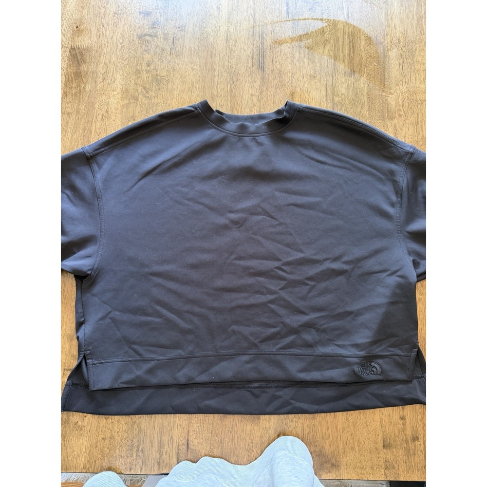 The North Face Women's Cropped Crew Neck Stretch Relaxed Tee Black Size L